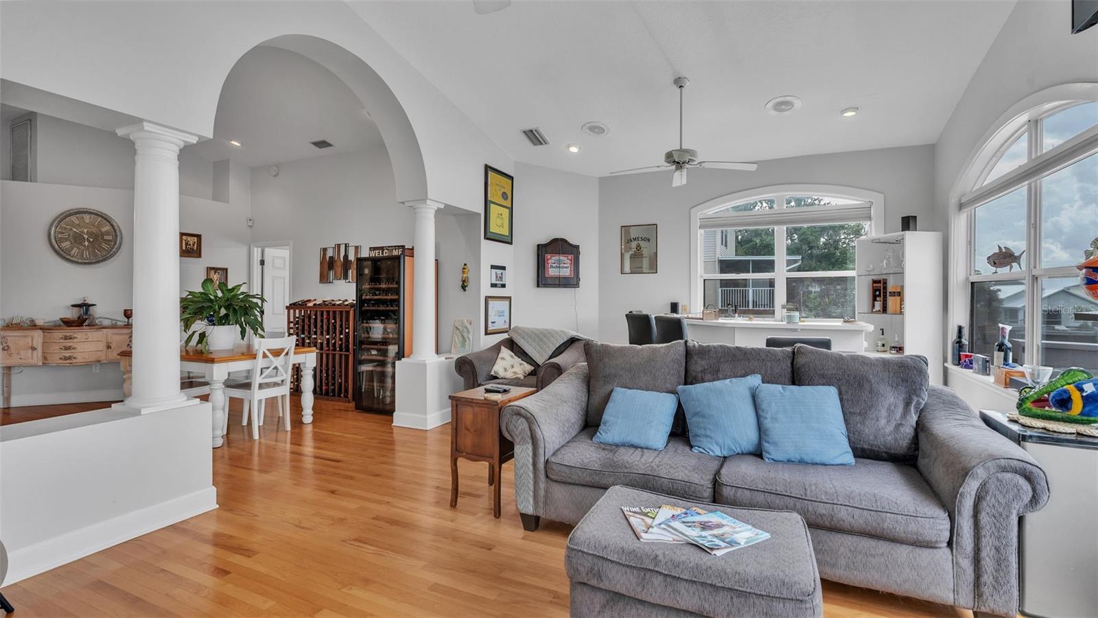 Image 13 of 56 For 601 Peninsular Drive
