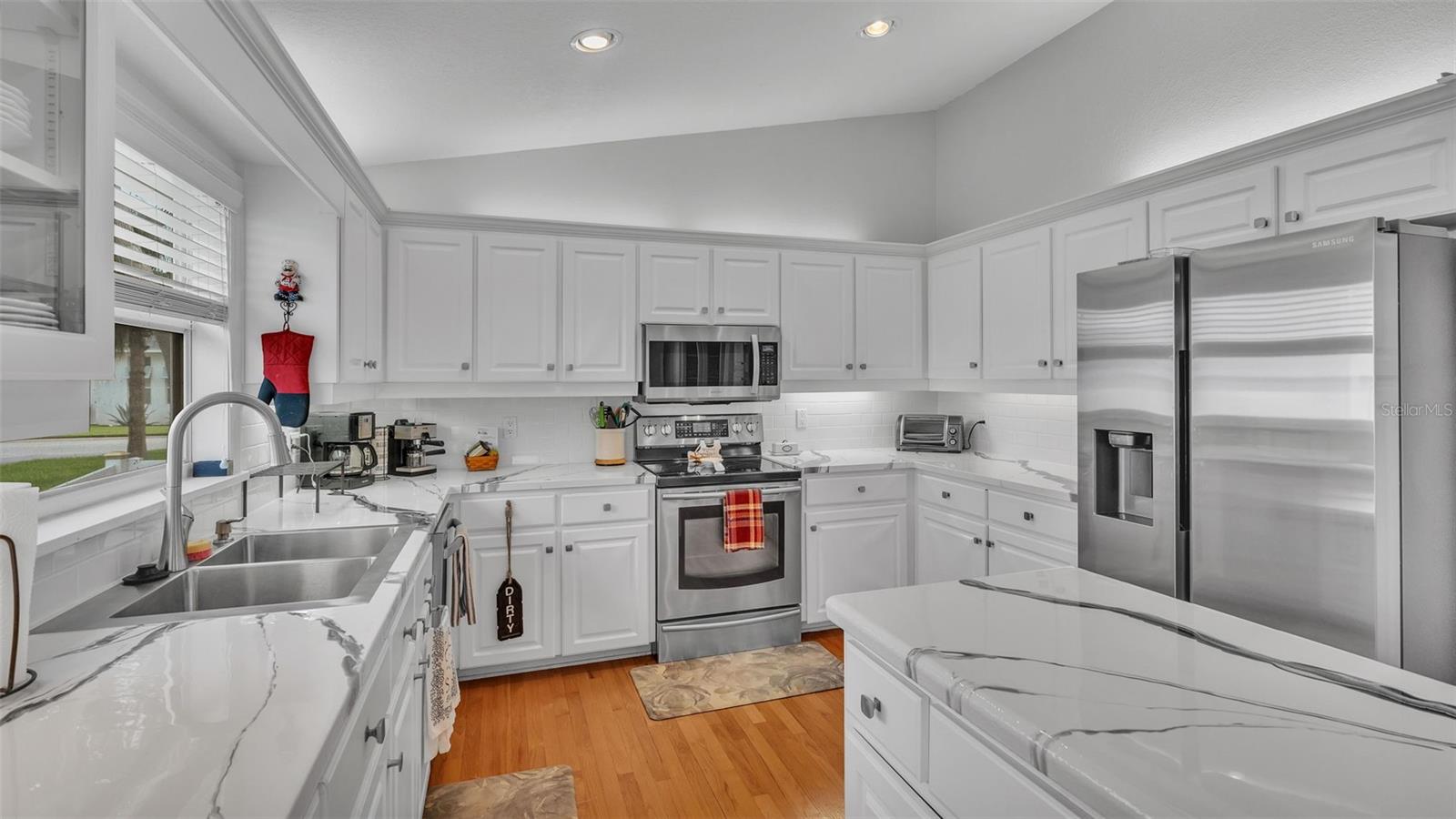 Image 16 of 56 For 601 Peninsular Drive