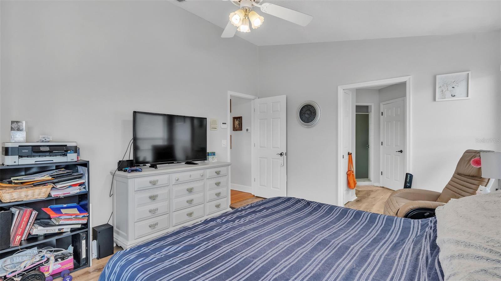 Image 23 of 56 For 601 Peninsular Drive