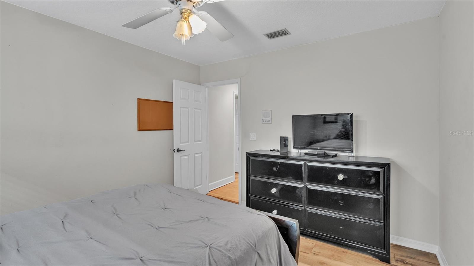 Image 29 of 56 For 601 Peninsular Drive
