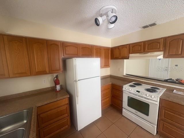 Image 4 of 11 For 7709 Green Road