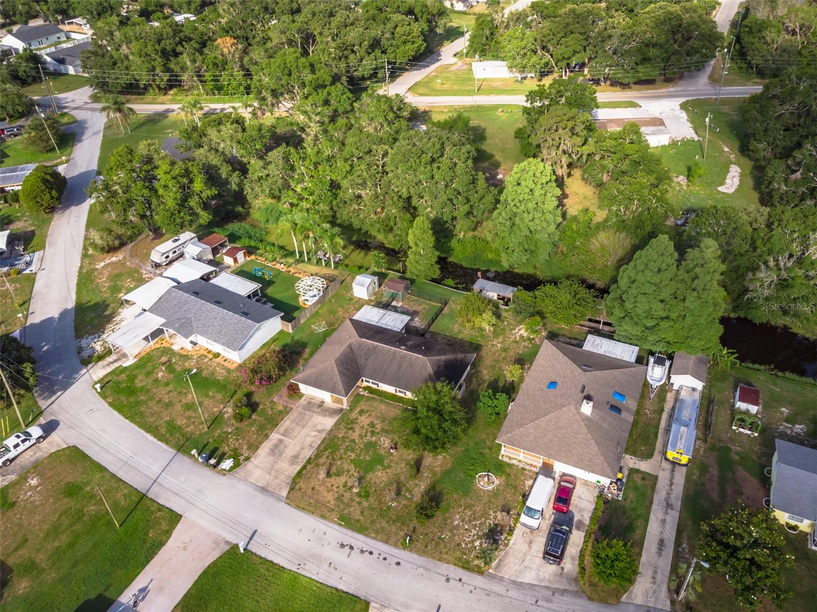 Image 36 of 40 For 2757 Pine Acres Drive