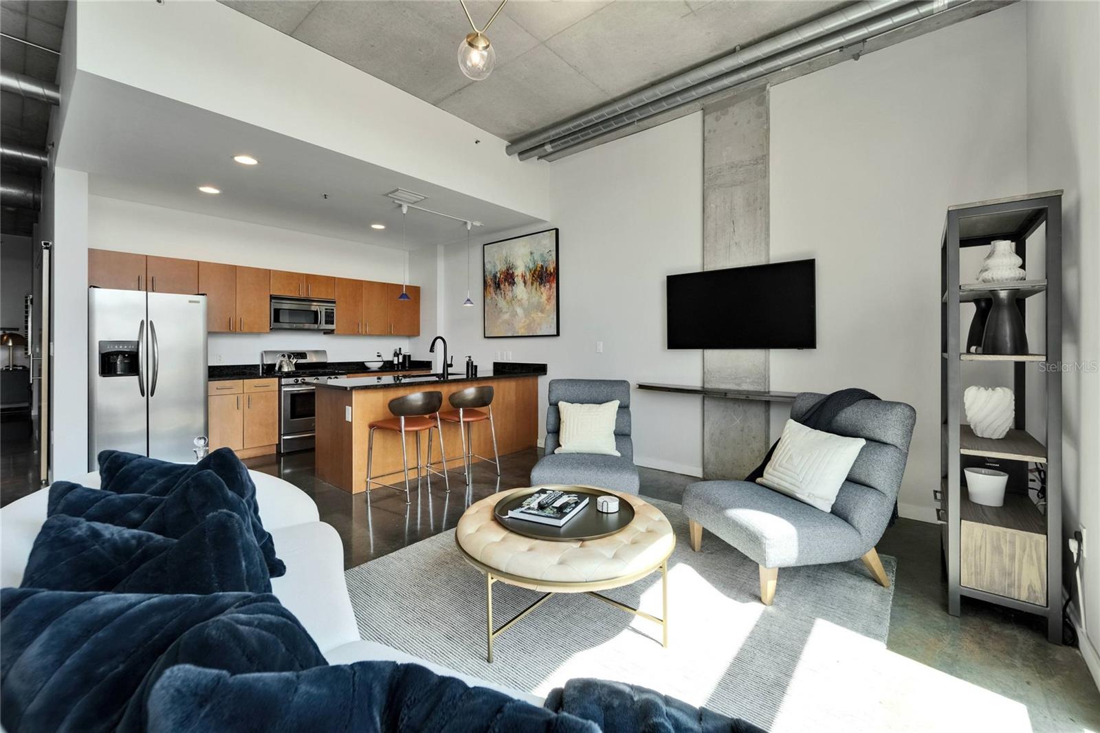 Listing photo id 19 for 101 12th Street 318