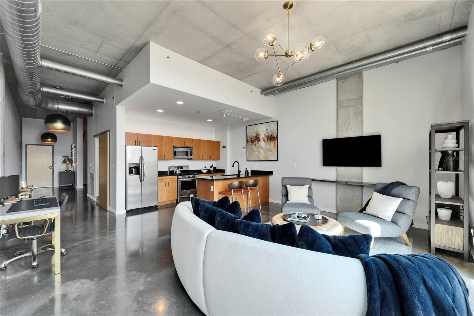 Listing photo id 20 for 101 12th Street 318