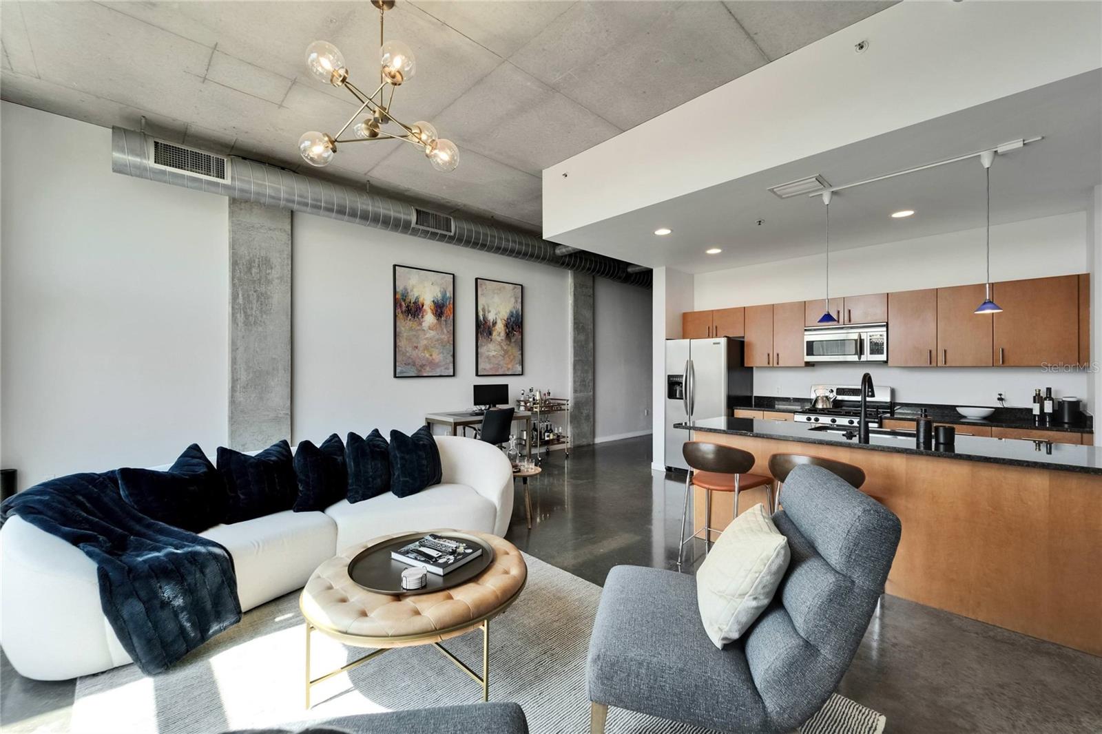 Listing photo id 21 for 101 12th Street 318