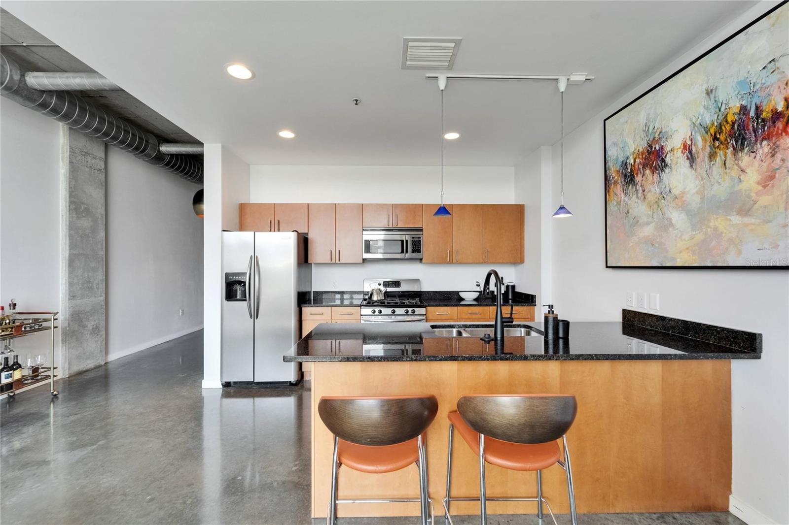 Listing photo id 23 for 101 12th Street 318