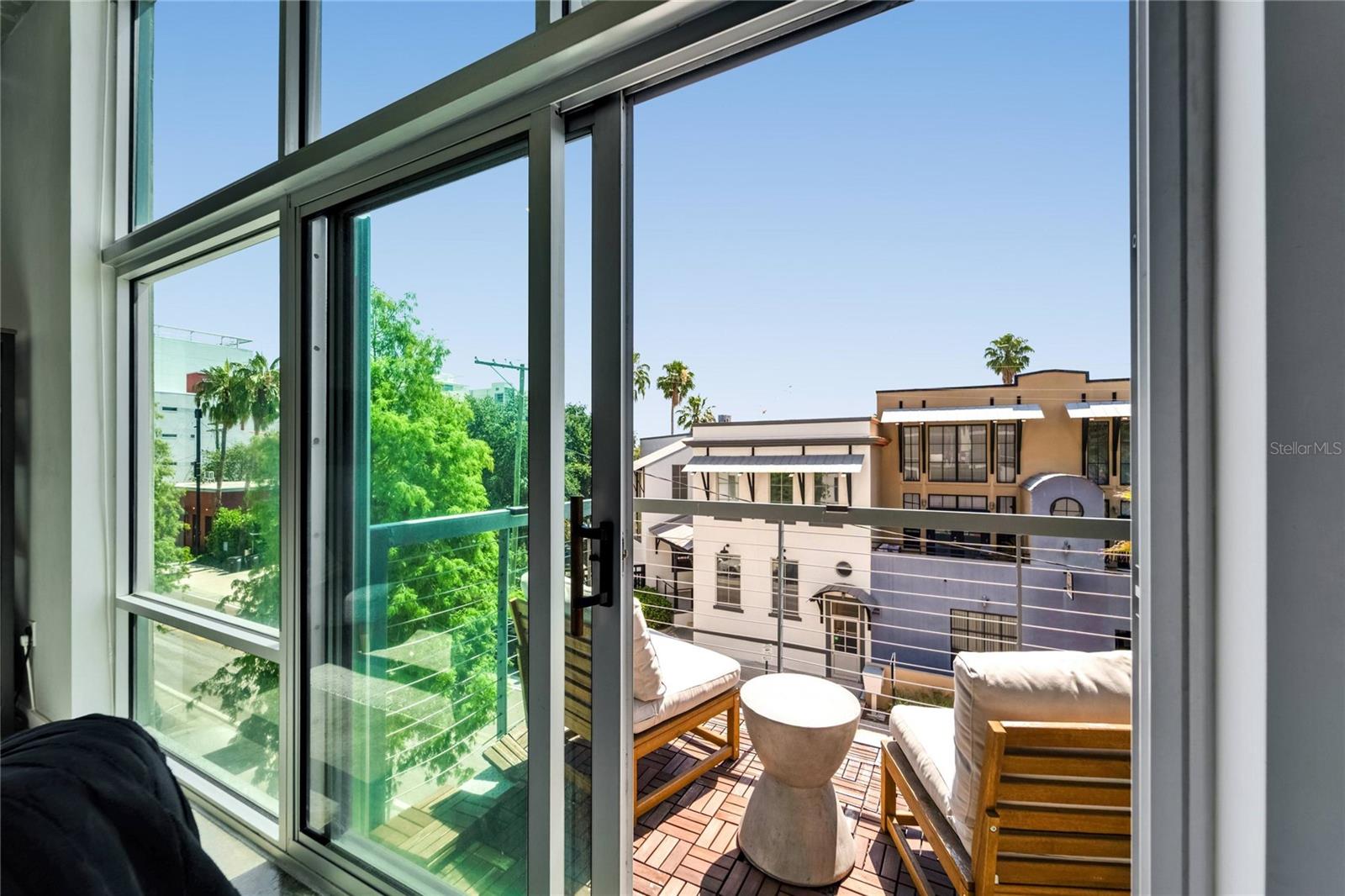 Listing photo id 27 for 101 12th Street 318