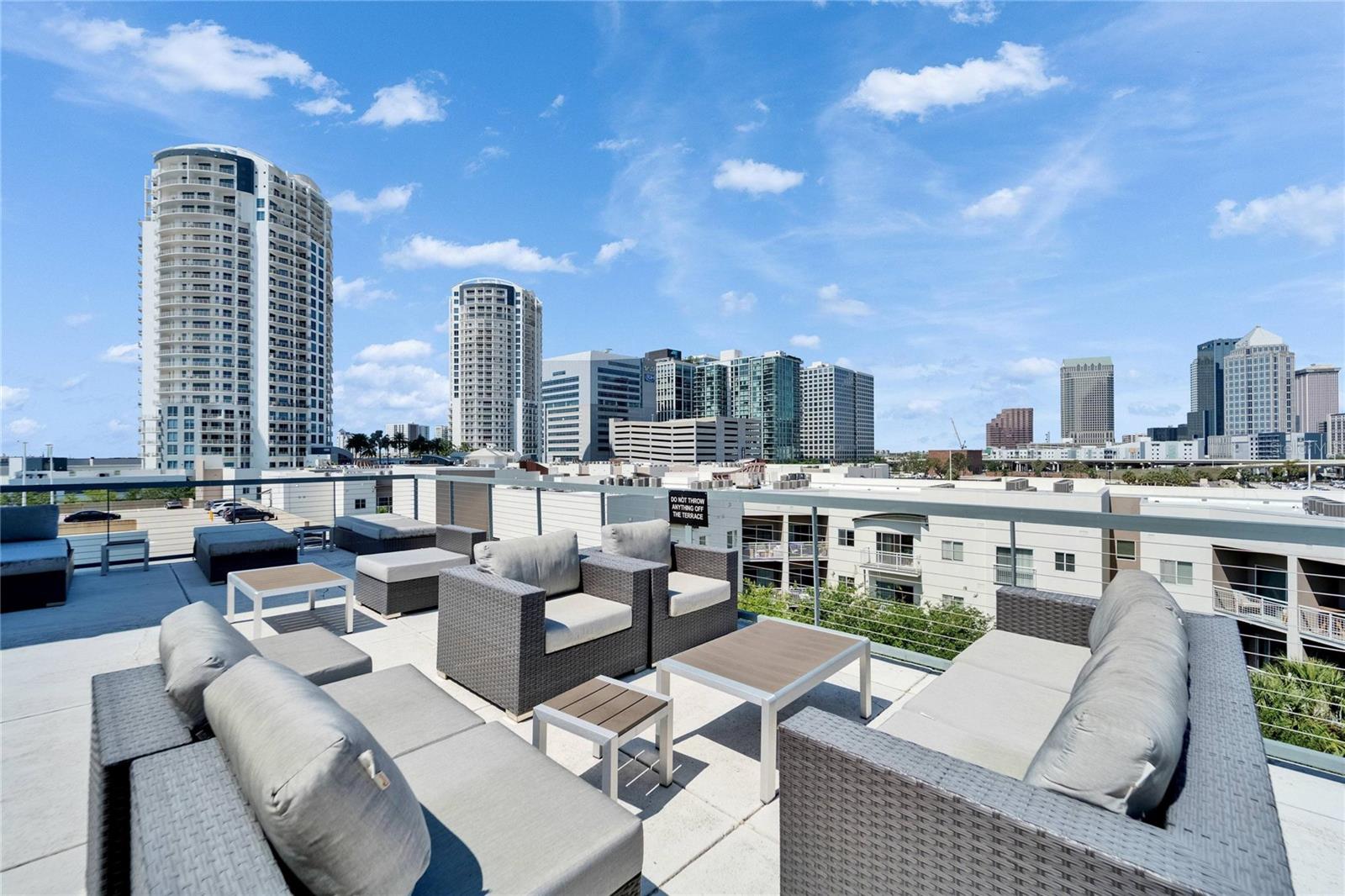 Listing photo id 2 for 101 12th Street 318
