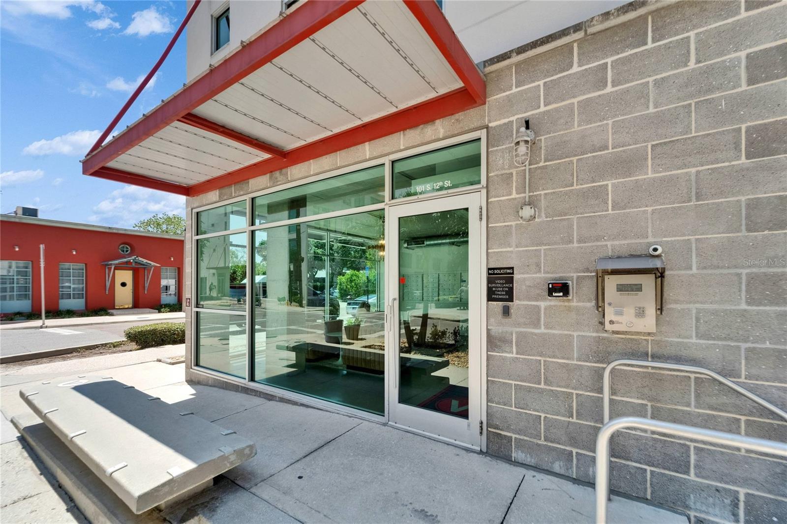 Listing photo id 38 for 101 12th Street 318