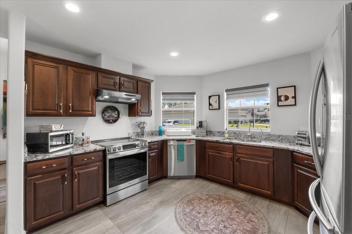 Image 10 of 51 For 6250 Silver Leaf Lane