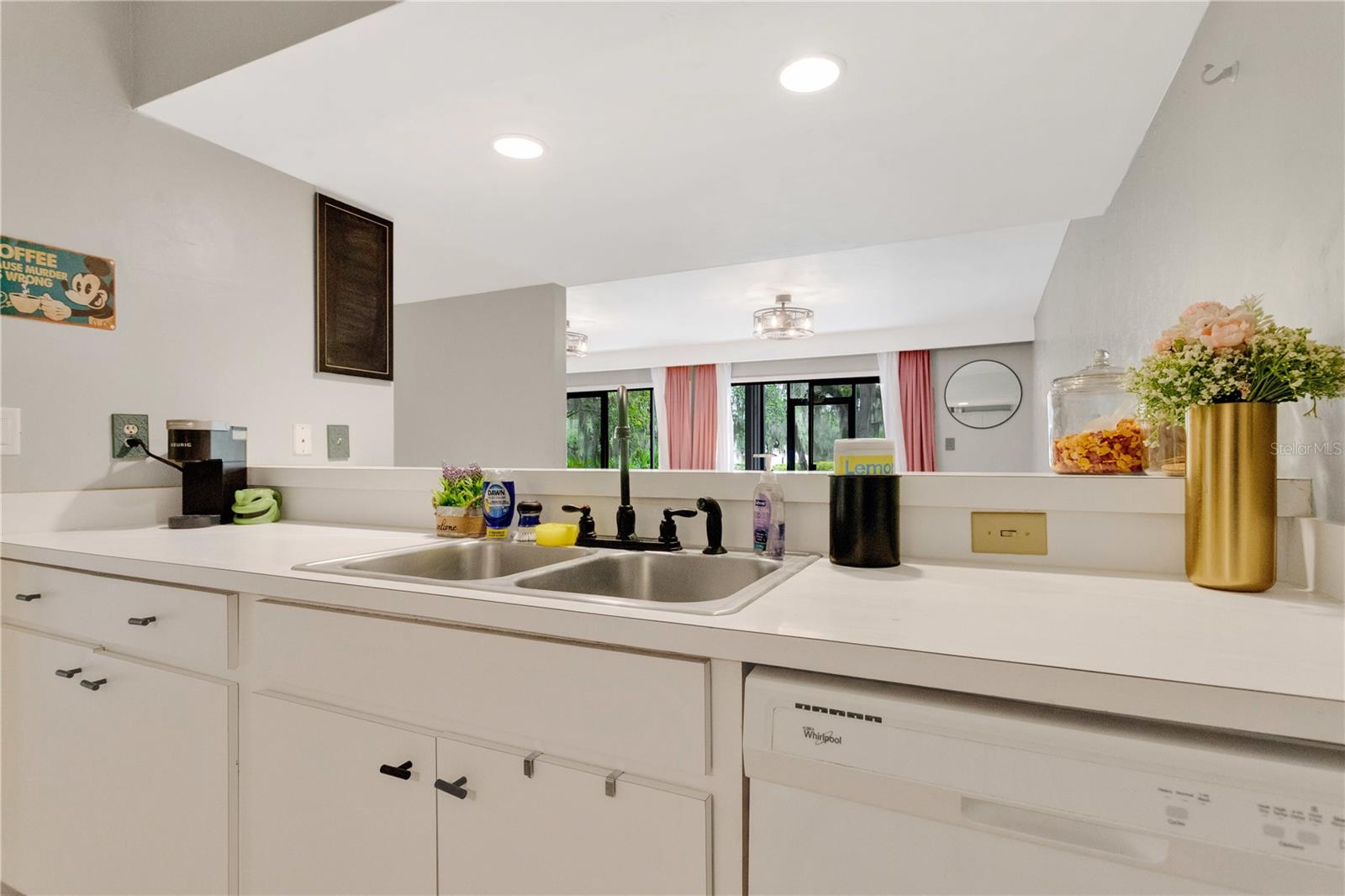 Image 6 of 30 For 321 Birch Way 321