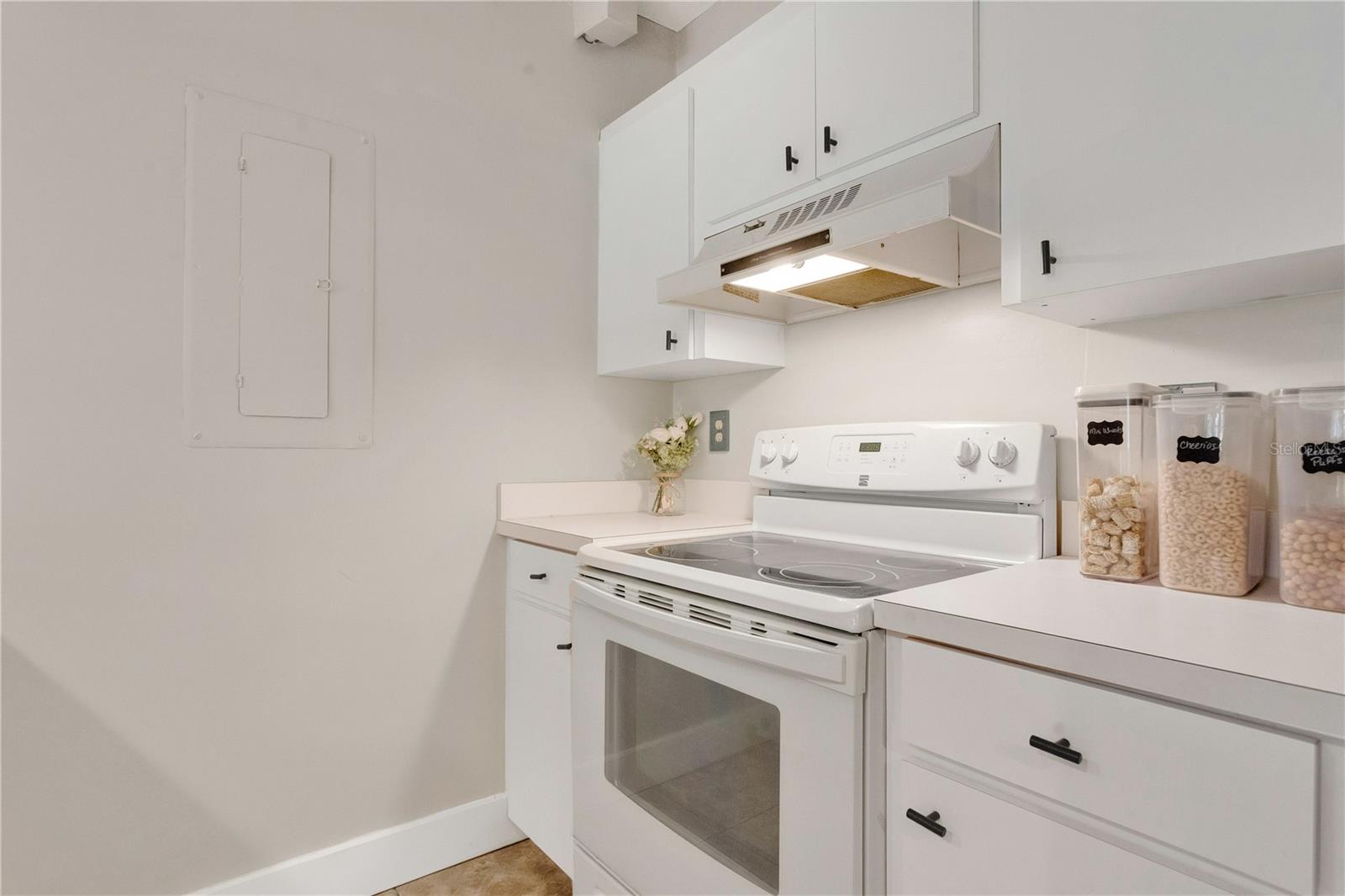 Image 7 of 30 For 321 Birch Way 321