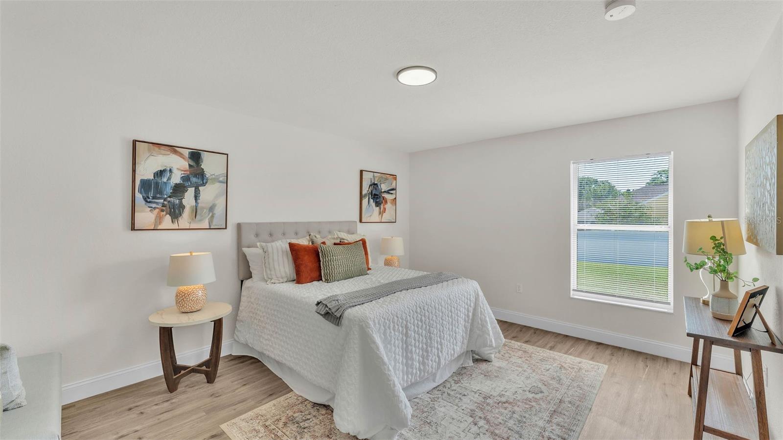 Listing photo id 19 for 5458 Oakford Drive