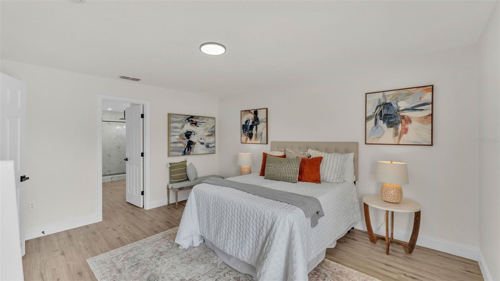 Listing photo id 20 for 5458 Oakford Drive