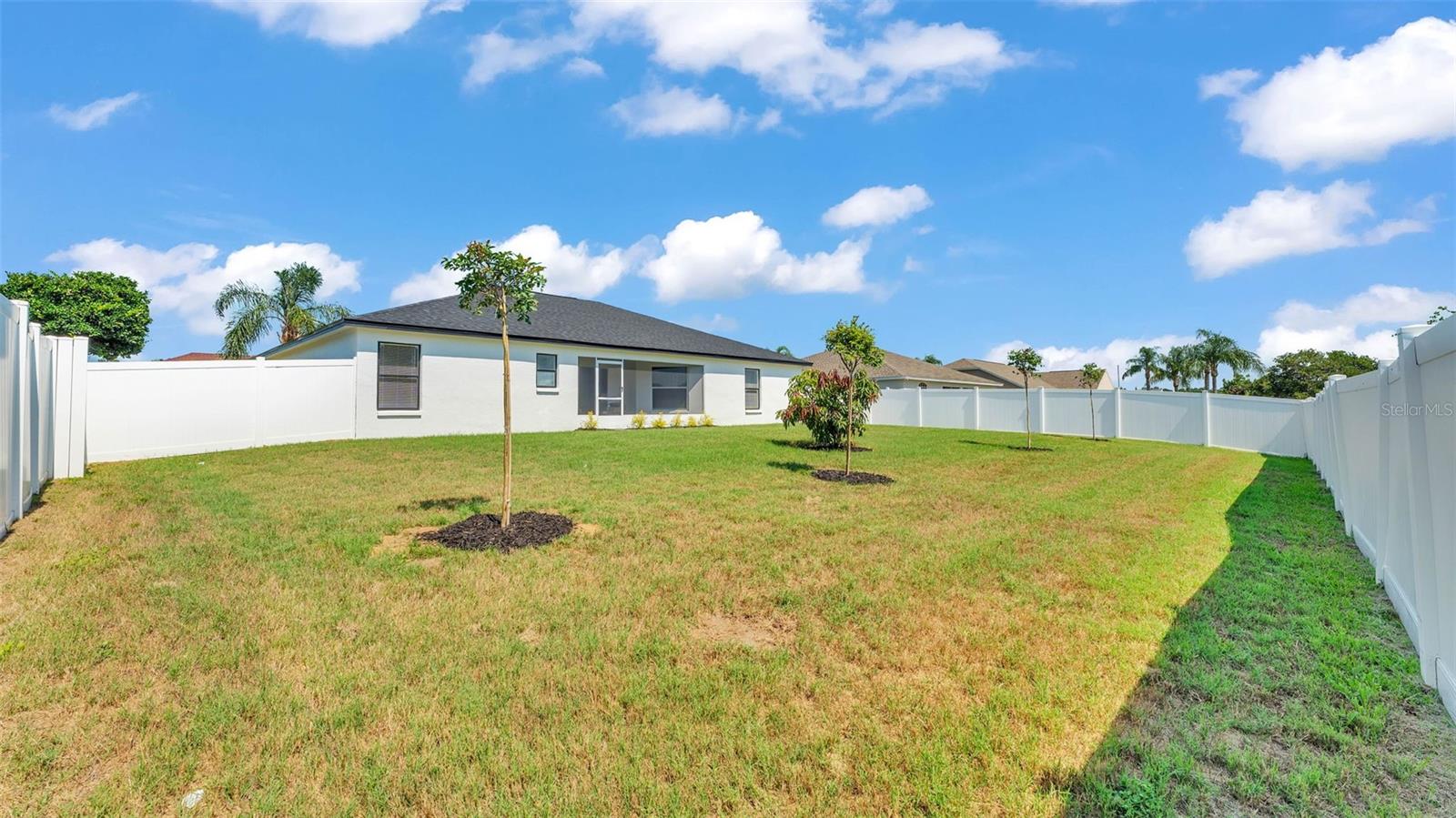 Listing photo id 32 for 5458 Oakford Drive