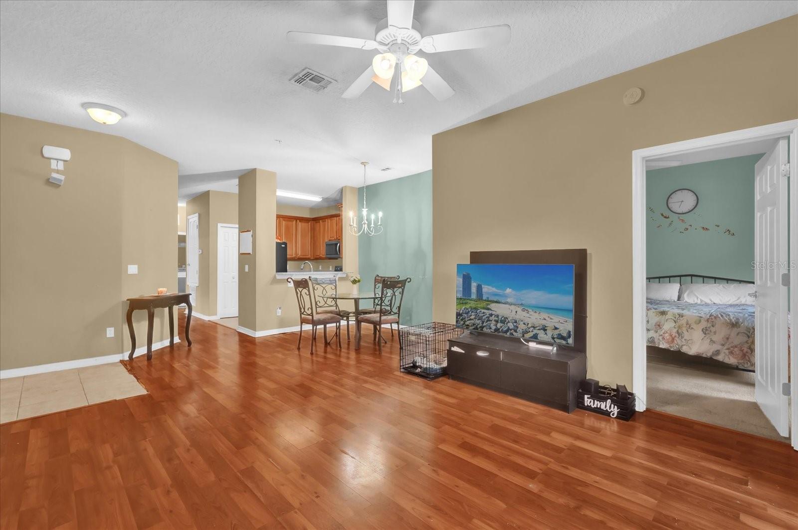 Image 6 of 21 For 2061 Crestdale Lane 60