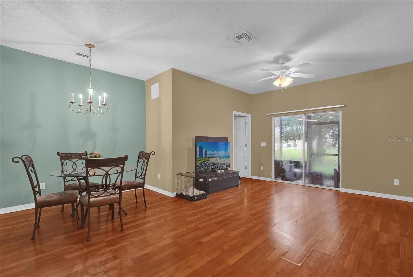 Image 7 of 21 For 2061 Crestdale Lane 60