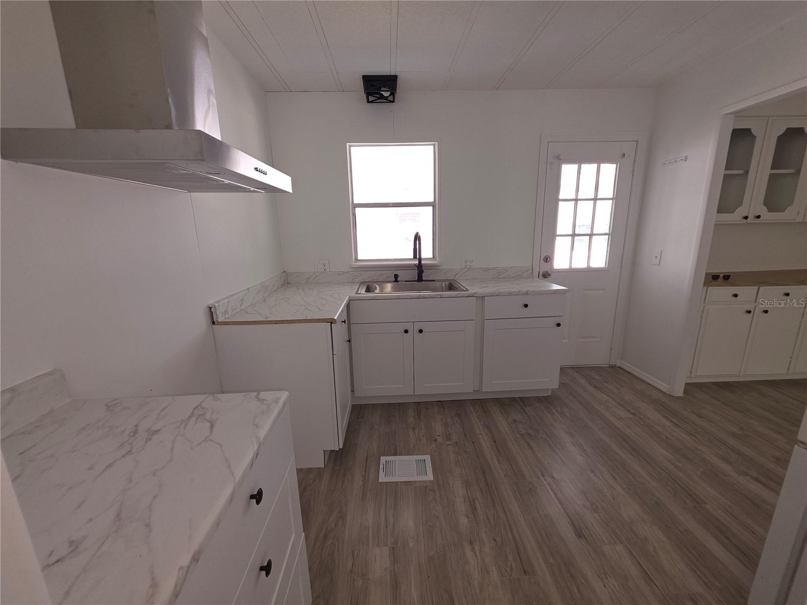 Image 11 of 17 For 948 Cashew Circle