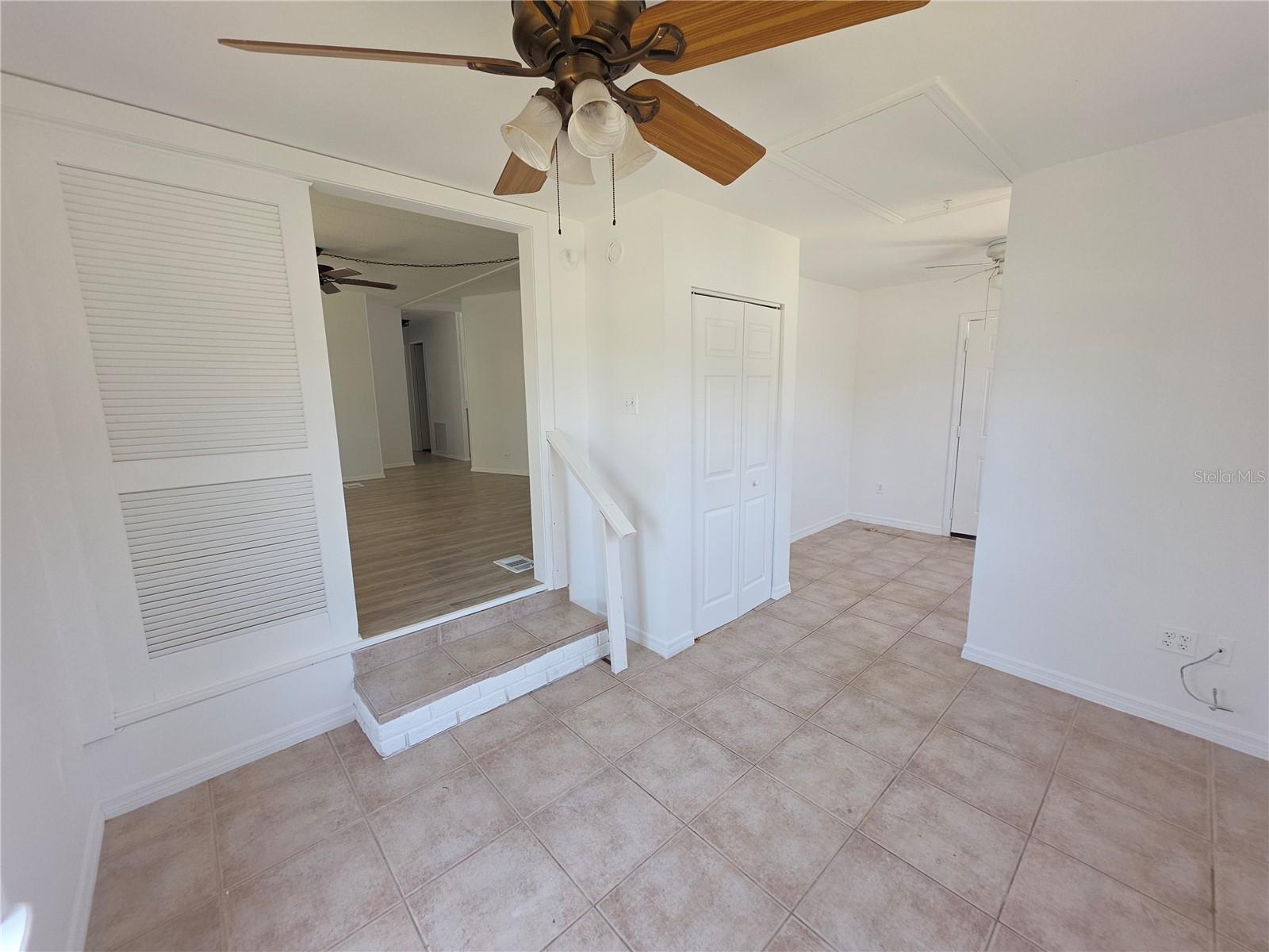 Image 13 of 17 For 948 Cashew Circle