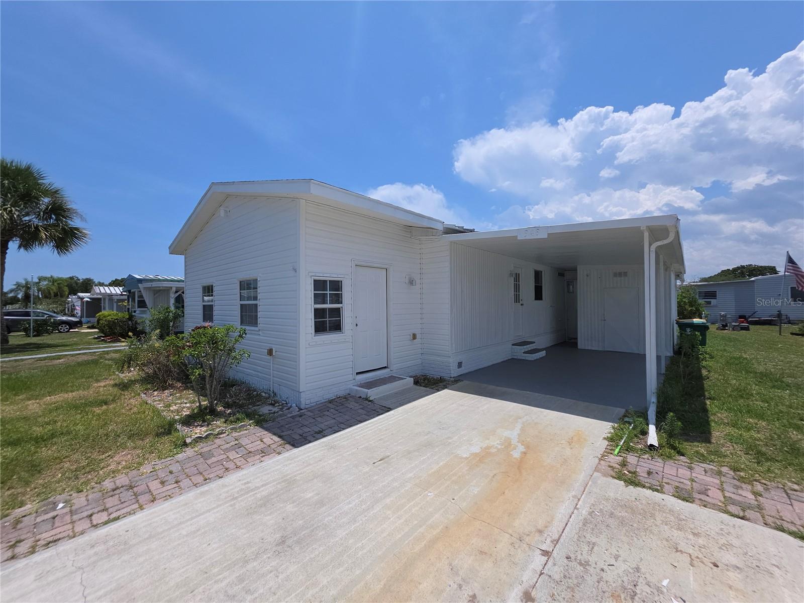 Image 15 of 17 For 948 Cashew Circle