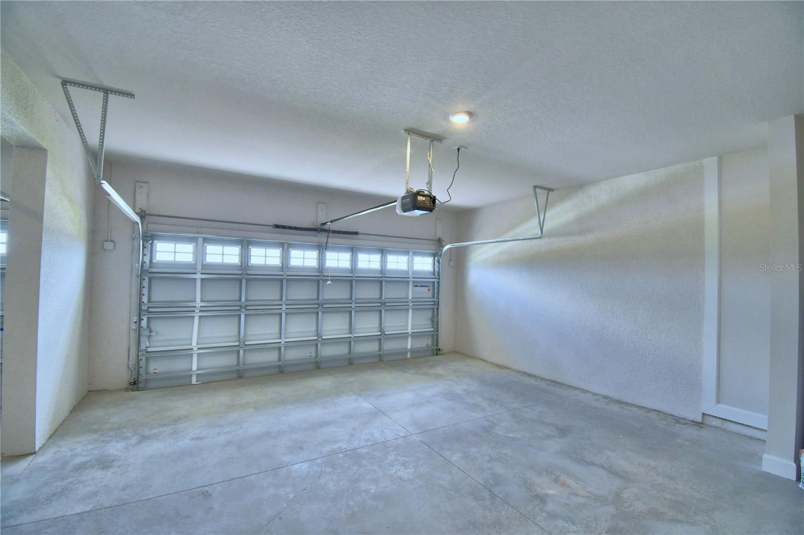Image 6 of 77 For 4449 Juliana Lake Drive