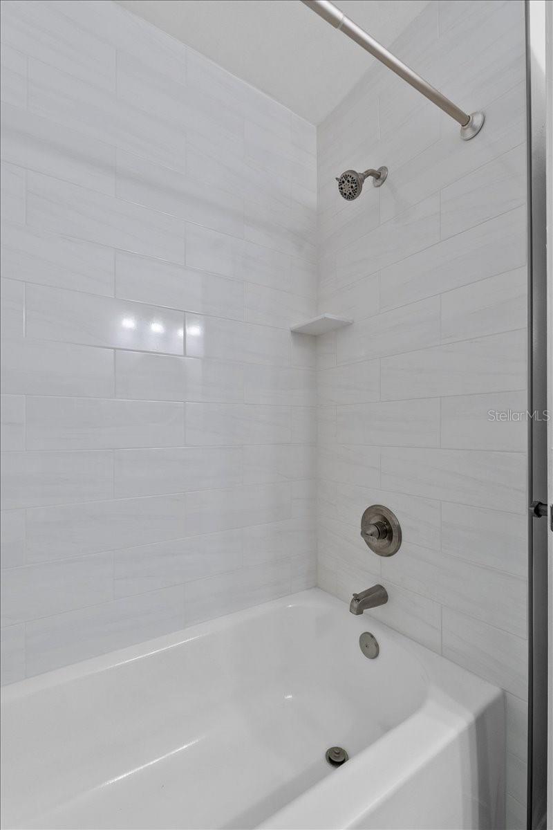 Image 21 of 70 For 6380 Egret Drive 10