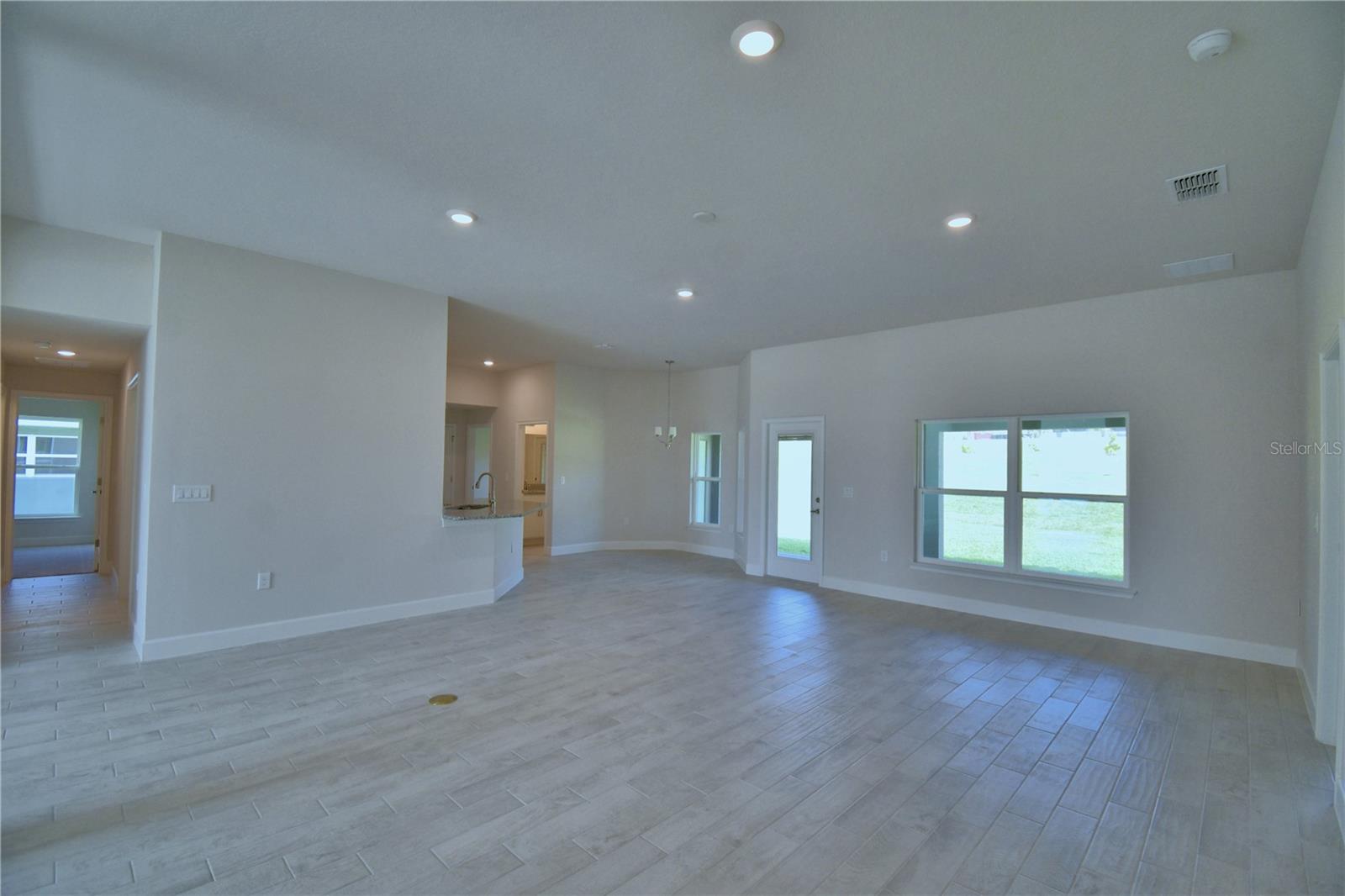 Image 13 of 91 For 4300 Juliana Lake Drive