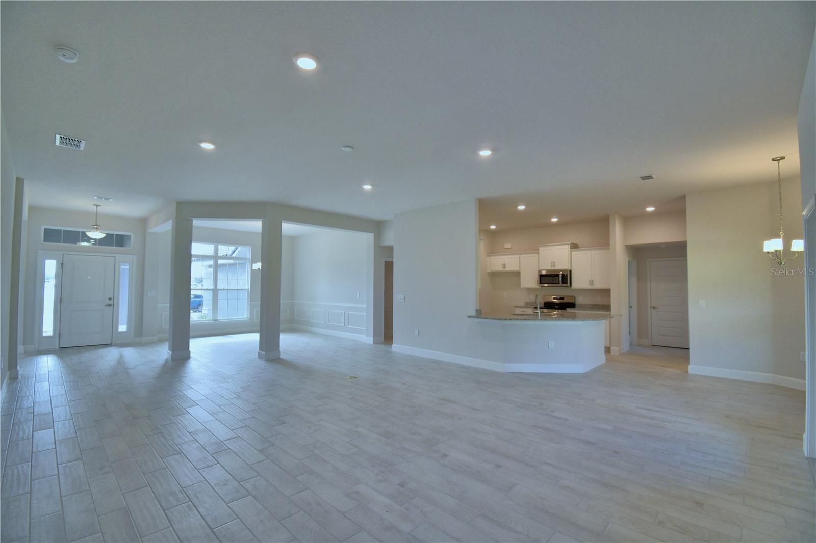 Image 14 of 91 For 4300 Juliana Lake Drive