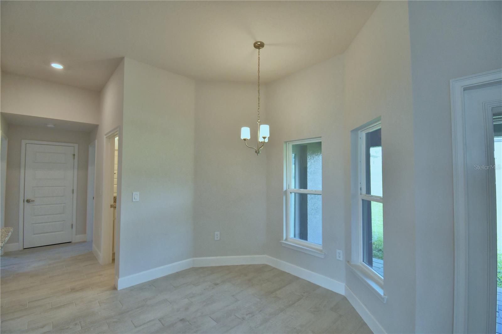 Image 15 of 91 For 4300 Juliana Lake Drive