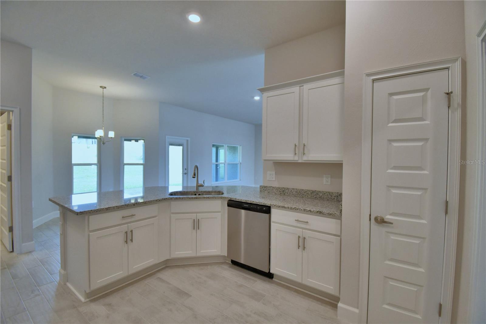 Image 18 of 91 For 4300 Juliana Lake Drive