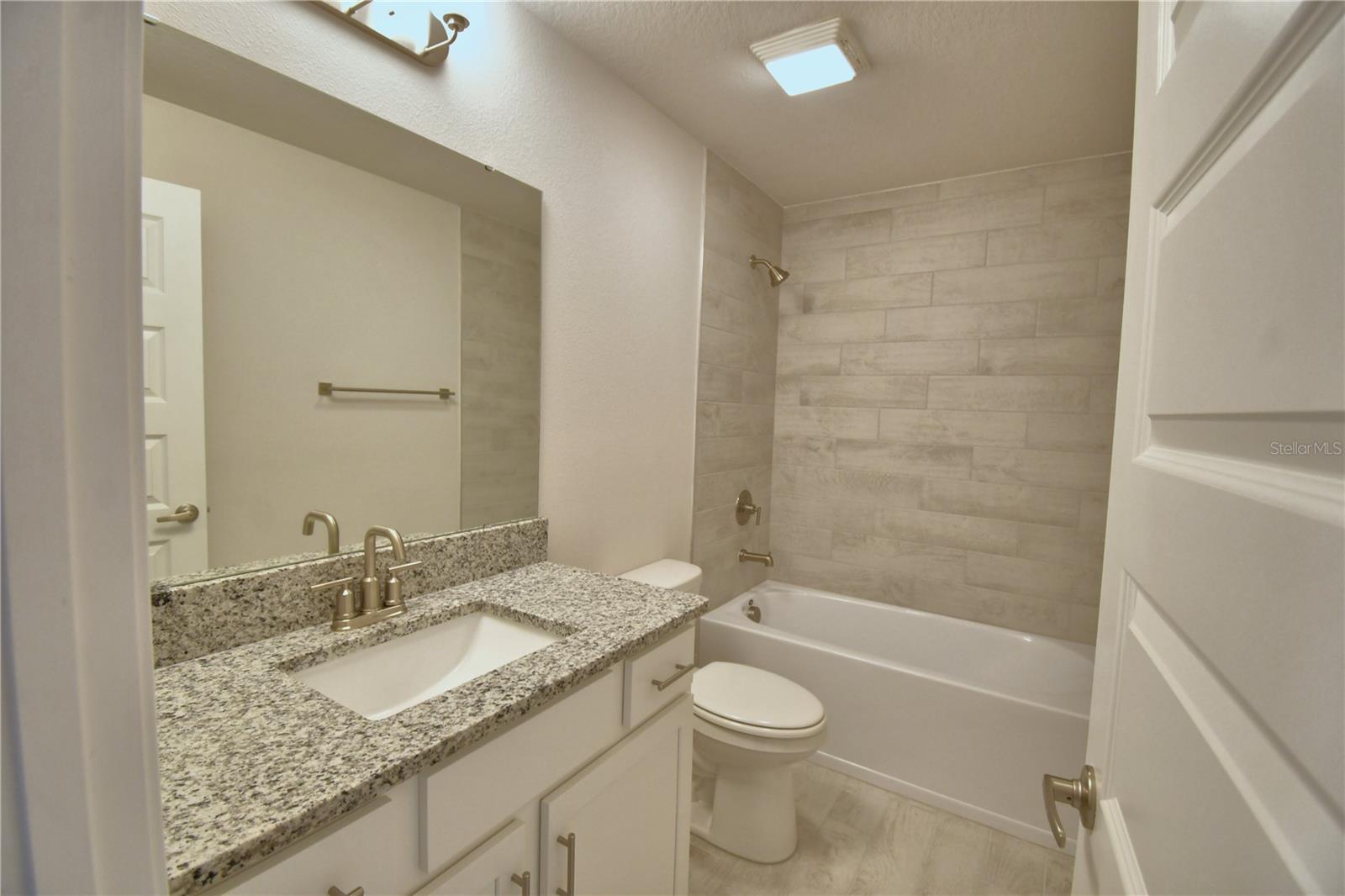 Image 30 of 91 For 4300 Juliana Lake Drive