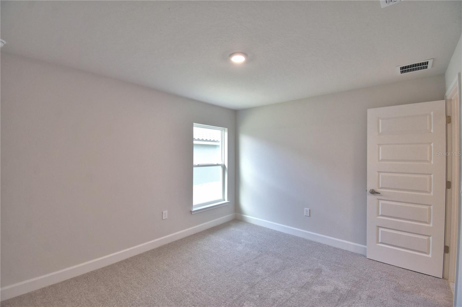 Image 35 of 91 For 4300 Juliana Lake Drive