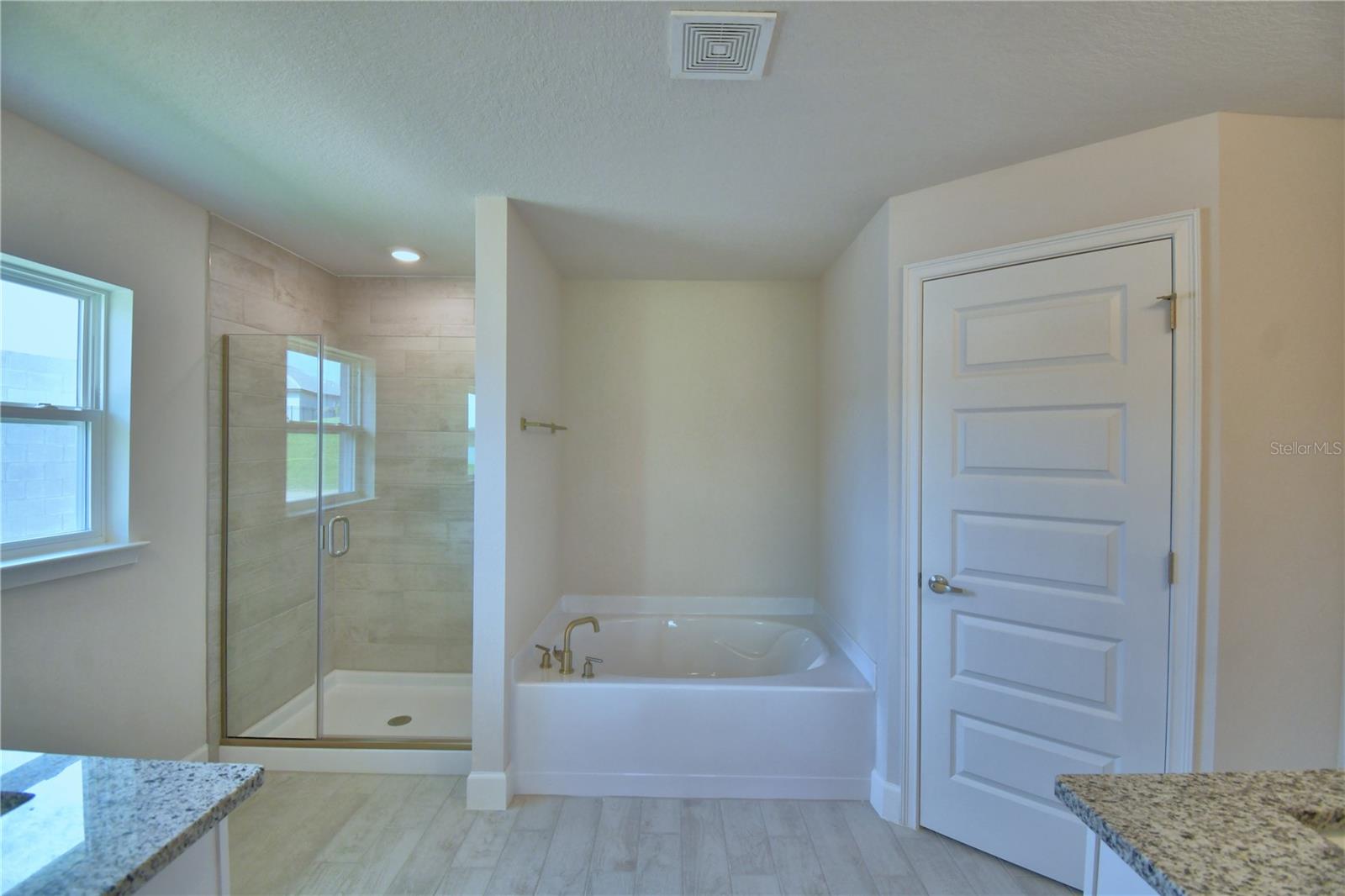 Image 50 of 91 For 4300 Juliana Lake Drive