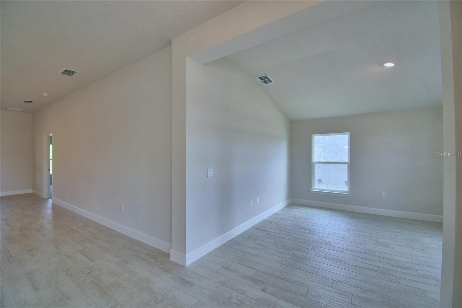 Image 6 of 91 For 4300 Juliana Lake Drive