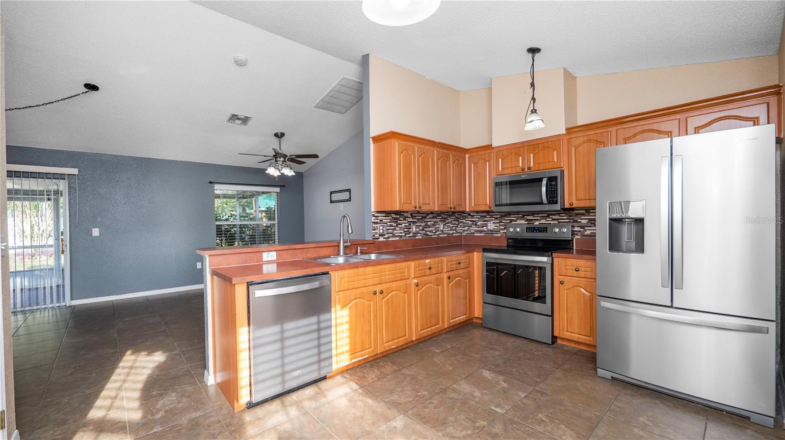 Image 12 of 36 For 8904 Pebblebrooke Drive