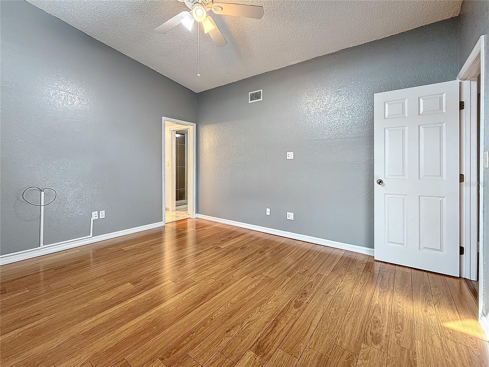 Image 12 of 49 For 6350 92nd Place N 2206
