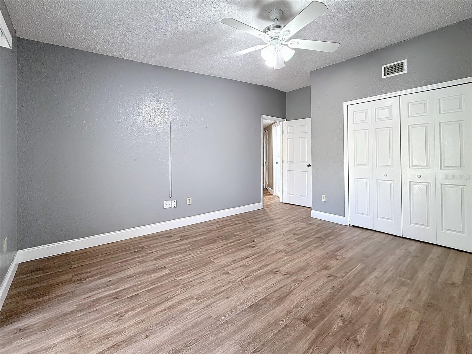 Image 18 of 49 For 6350 92nd Place N 2206