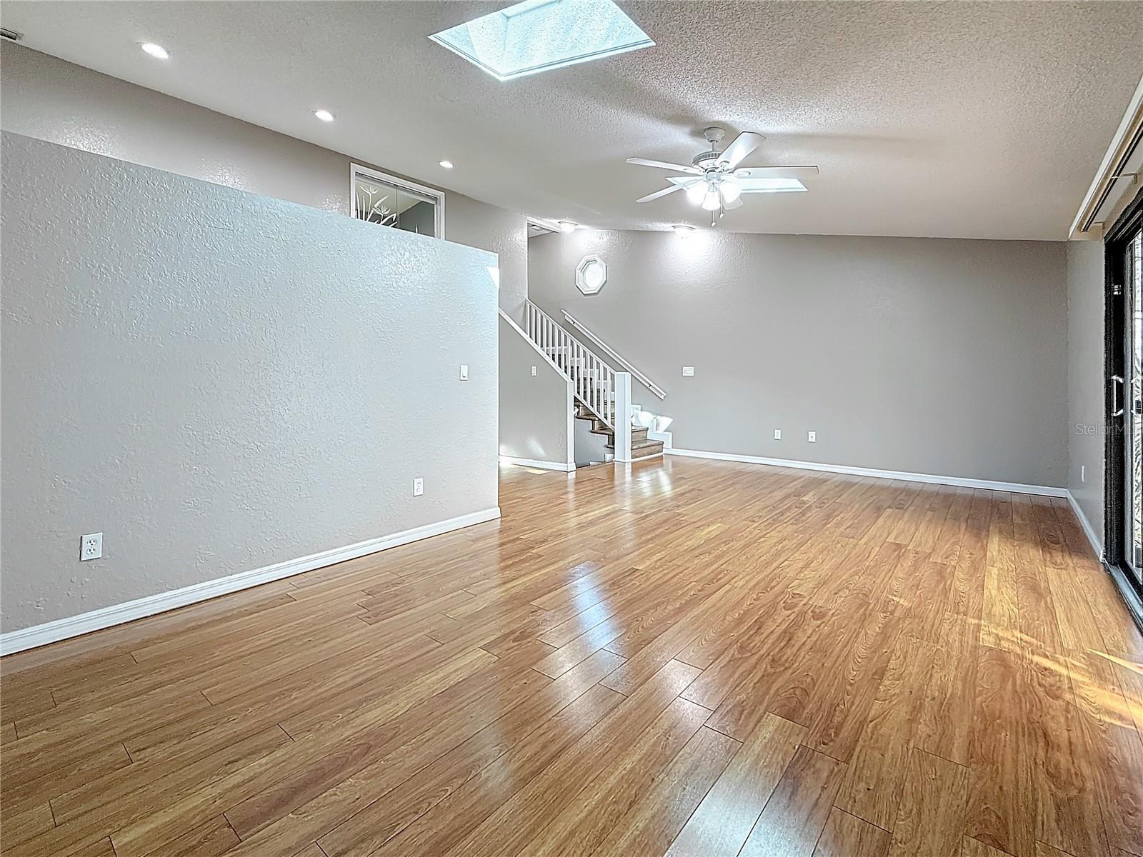 Image 4 of 49 For 6350 92nd Place N 2206
