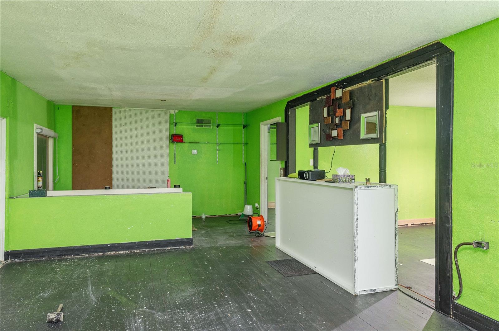 Listing photo id 24 for 322 Scenic Highway