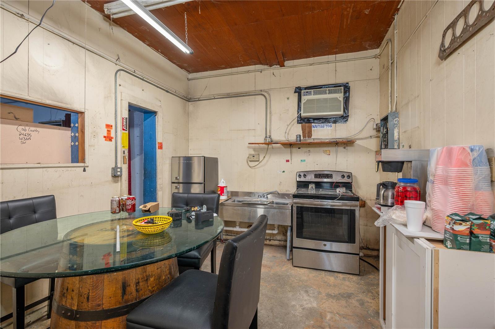 Listing photo id 33 for 322 Scenic Highway