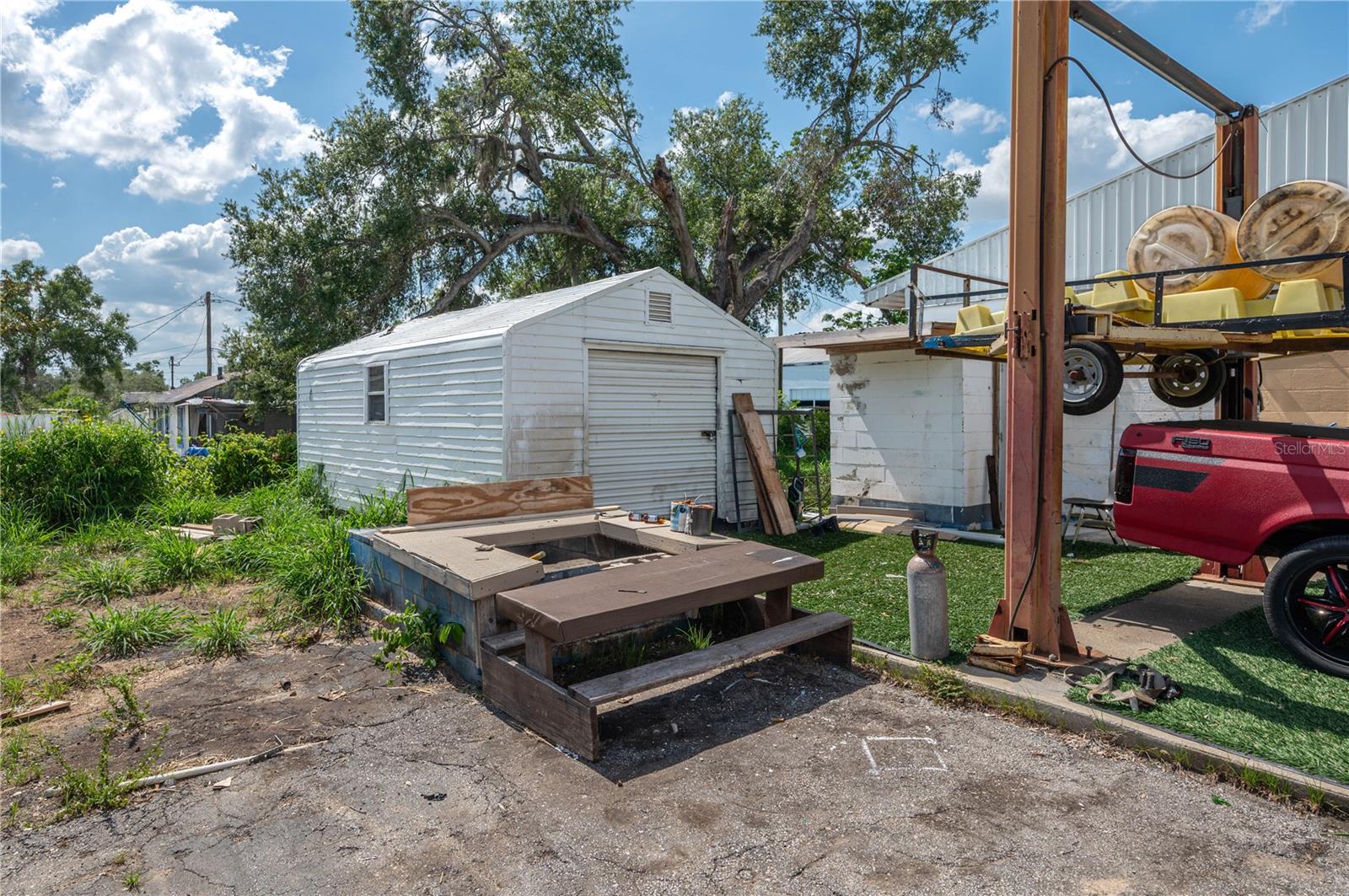 Listing photo id 41 for 322 Scenic Highway