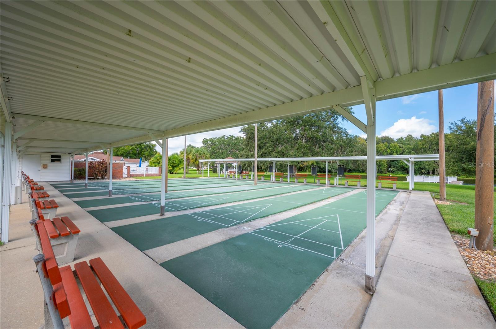 Image 33 of 37 For 1608 Colonnades Circle N