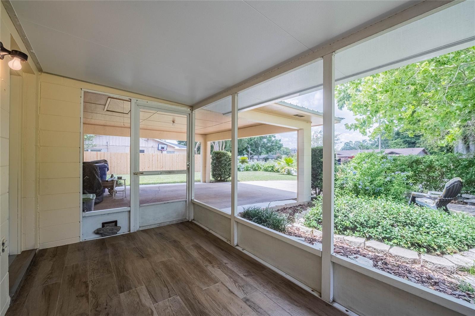 Image 43 of 52 For 4006 Glen Garry Road W