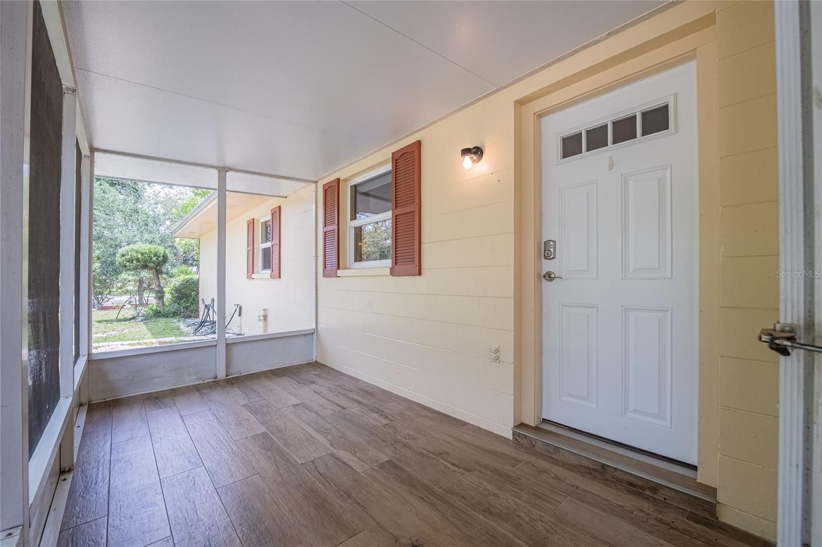 Image 44 of 52 For 4006 Glen Garry Road W