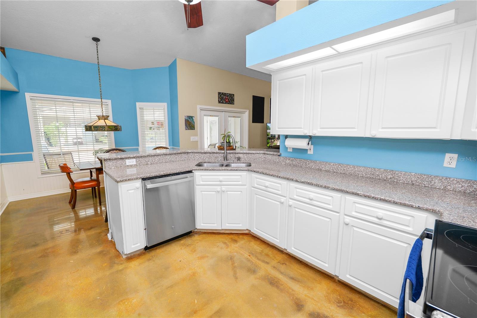 Image 11 of 82 For 1130 Ewell Road