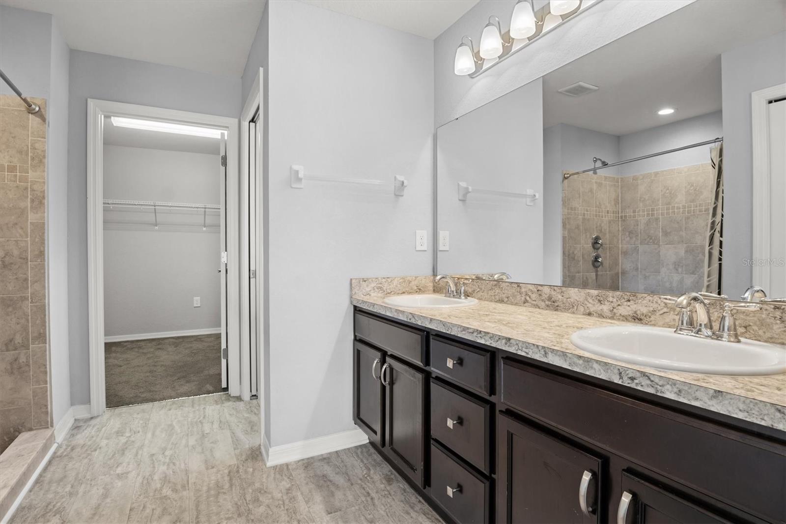 Image 11 of 29 For 2850 Sanderling Street