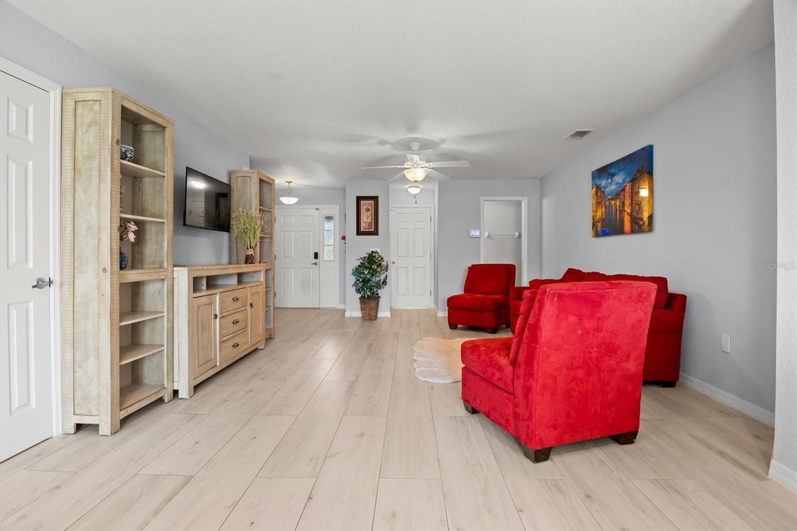 Image 4 of 29 For 2850 Sanderling Street