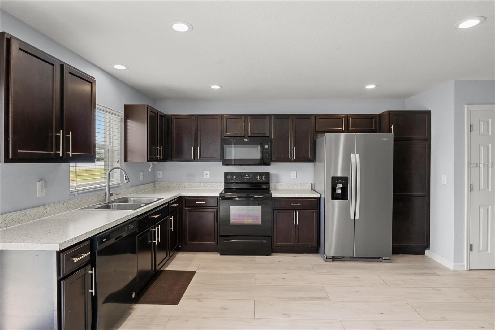 Image 6 of 29 For 2850 Sanderling Street