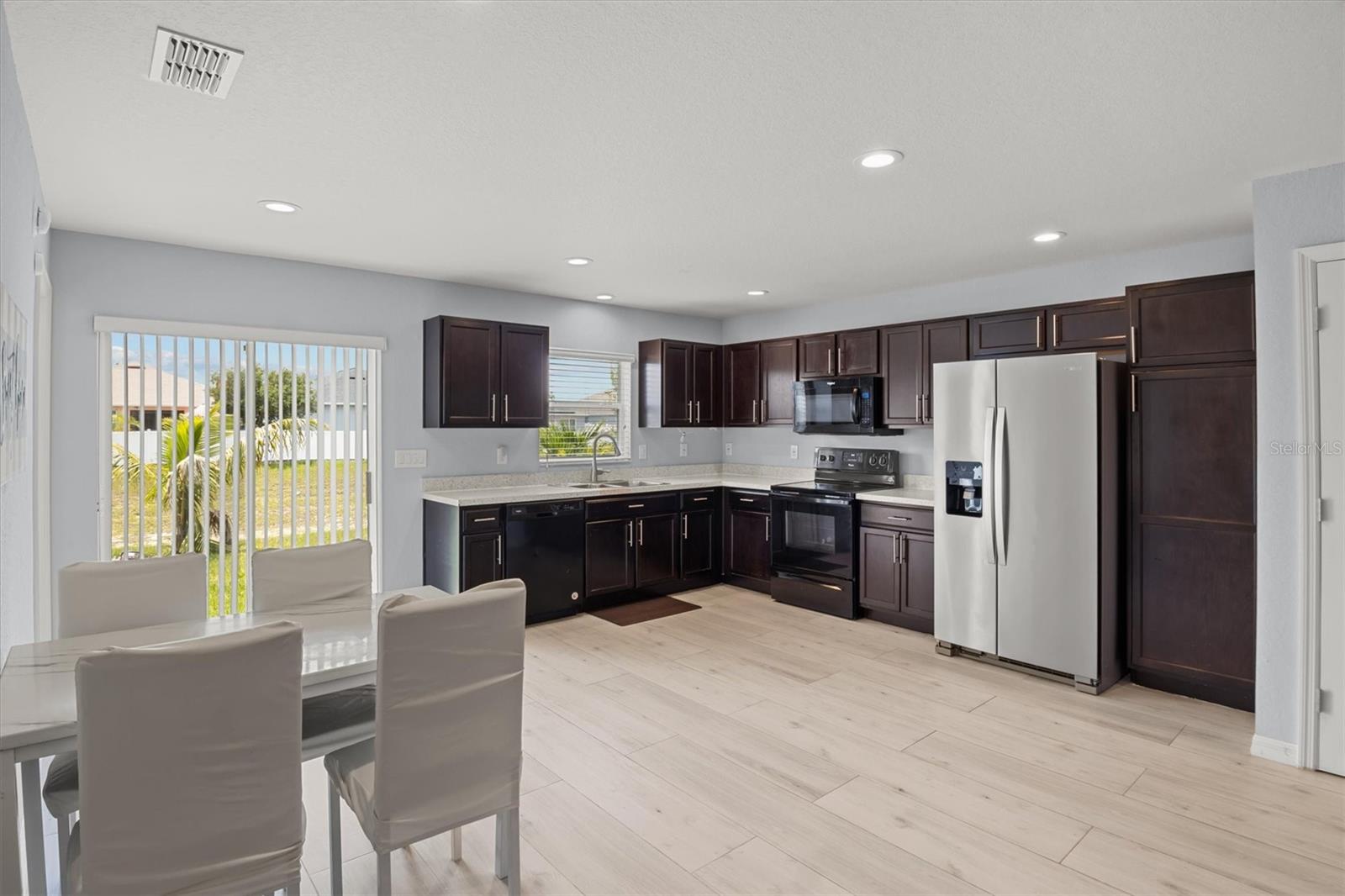 Image 7 of 29 For 2850 Sanderling Street