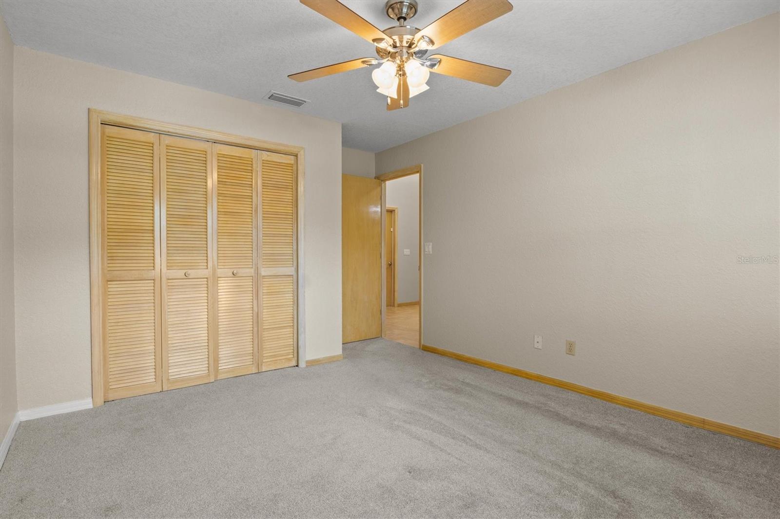 Image 22 of 55 For 7932 Ridge Pointe Drive W